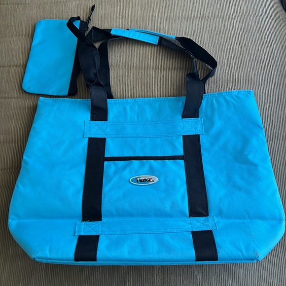 Fridge Insulated beach or picnic large tote bag. - Picture 3 of 10